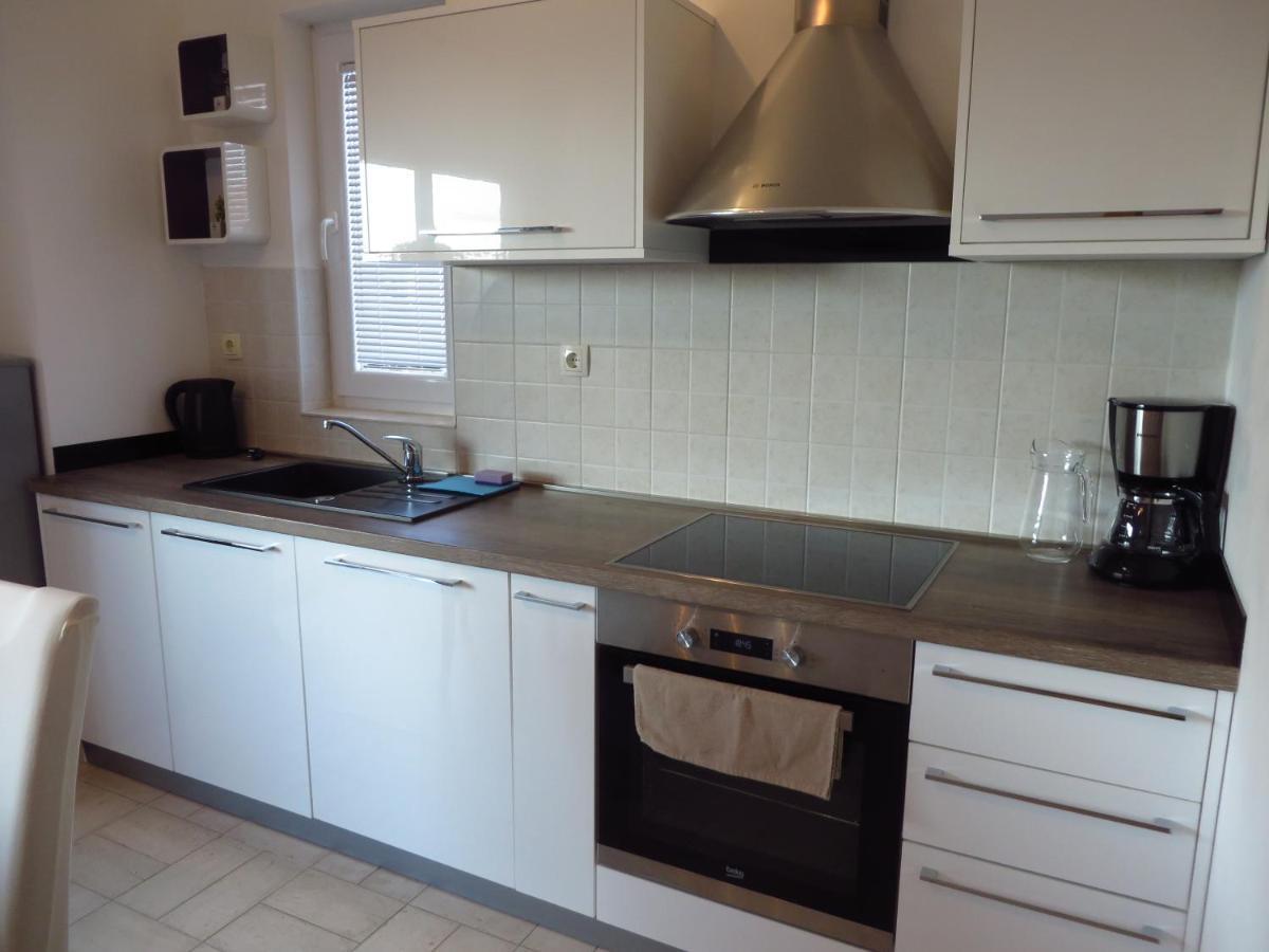 Antonija Apartments With Pool 비오그라드나모루 외부 사진