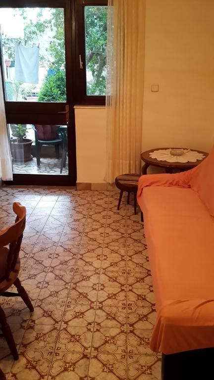 Antonija Apartments With Pool 비오그라드나모루 객실 사진