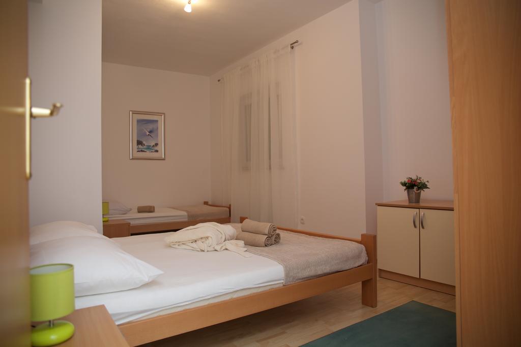Antonija Apartments With Pool 비오그라드나모루 외부 사진