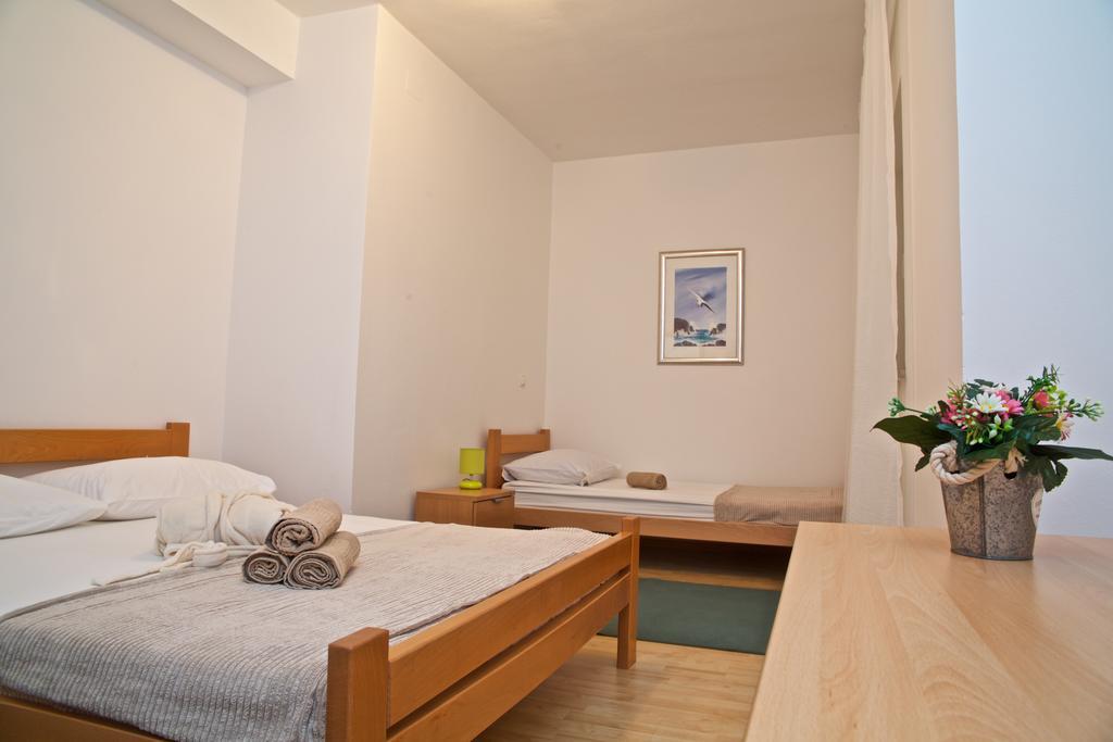 Antonija Apartments With Pool 비오그라드나모루 외부 사진