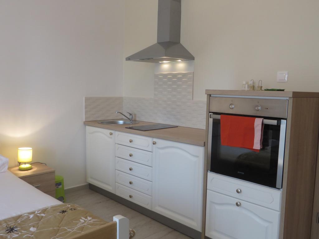 Antonija Apartments With Pool 비오그라드나모루 외부 사진